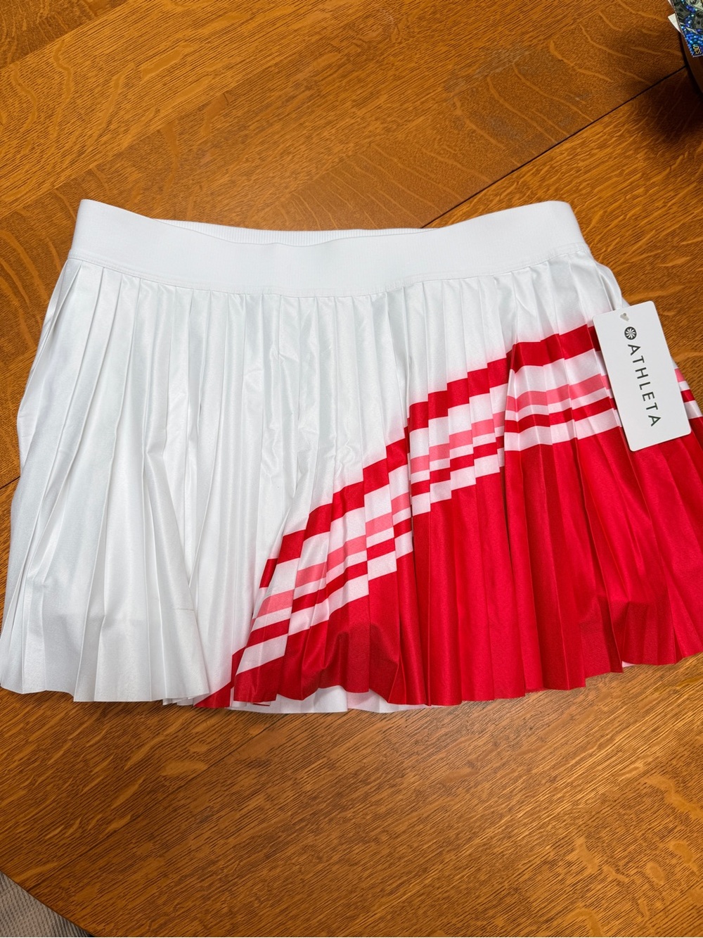 Athleta Match Point Colorblock White and Red Pleated Tennis Skort NWT Size XL
